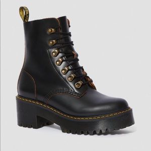 NEW Dr. Martens Leona Black Boots size 9 fits 10